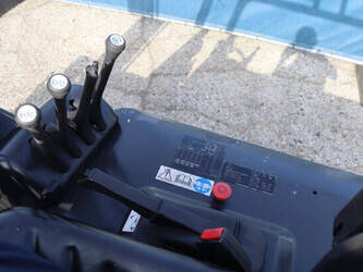 2002-still-r60-35-46021701