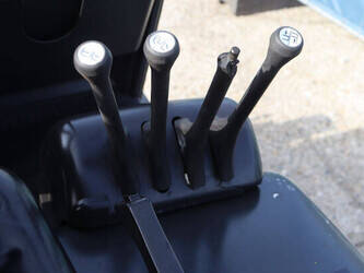 2002-still-r60-35-46021702