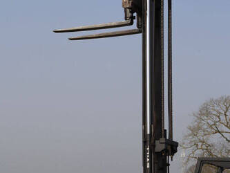 2002-still-r60-35-46021713