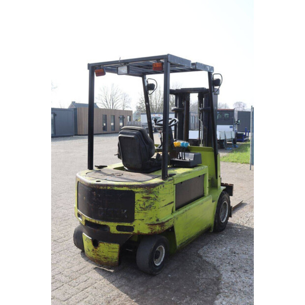 1997 Clark 30S-46021921