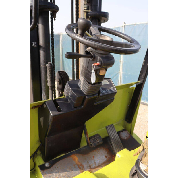 1997 Clark 30S-46021938