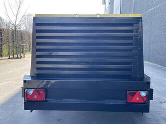 2011-kaeser-m-122-n-1045827-46022213