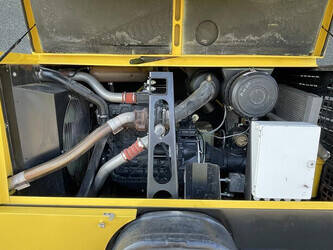 2011-kaeser-m-122-n-1045827-46022215