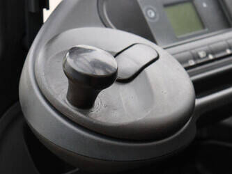 2017-fenwick-linde-r14hd-01-46022373