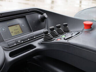 2017-fenwick-linde-r14hd-01-46022375