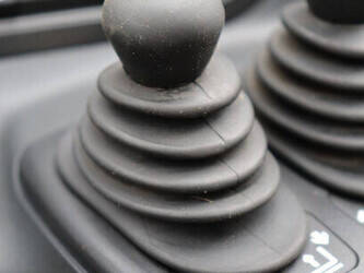 2017-fenwick-linde-r14hd-01-46022382