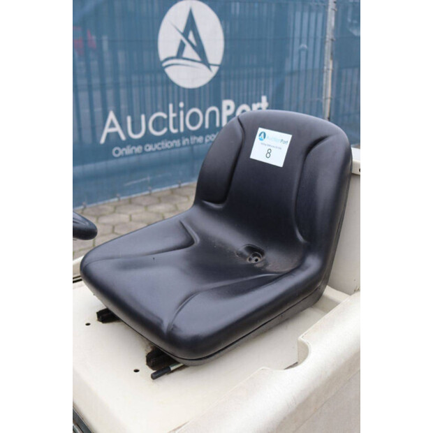 2017 TENNANT 6100-46022495