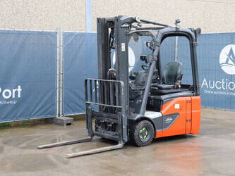 2019-linde-e15-02-1432772-46022937