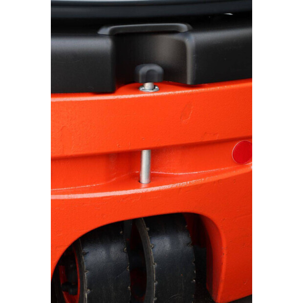 2020 ليندي E12-02-46023013