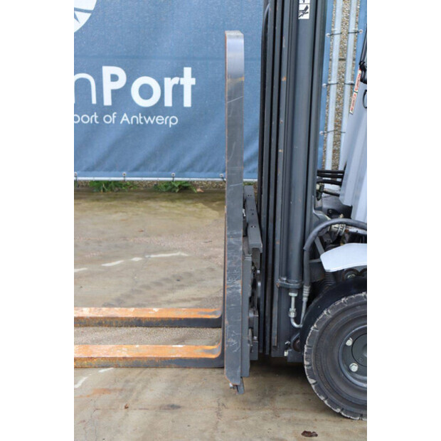 2020 Still RX70-16T-46023050