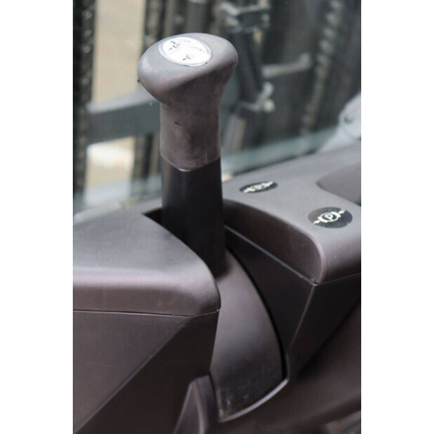 2020 Still RX70-16T-46023074