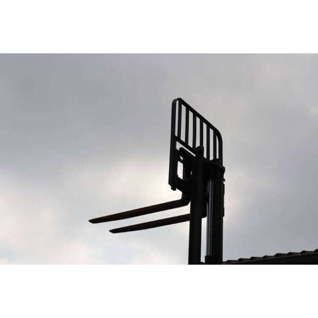 2020 Still RX70-16T-46023090