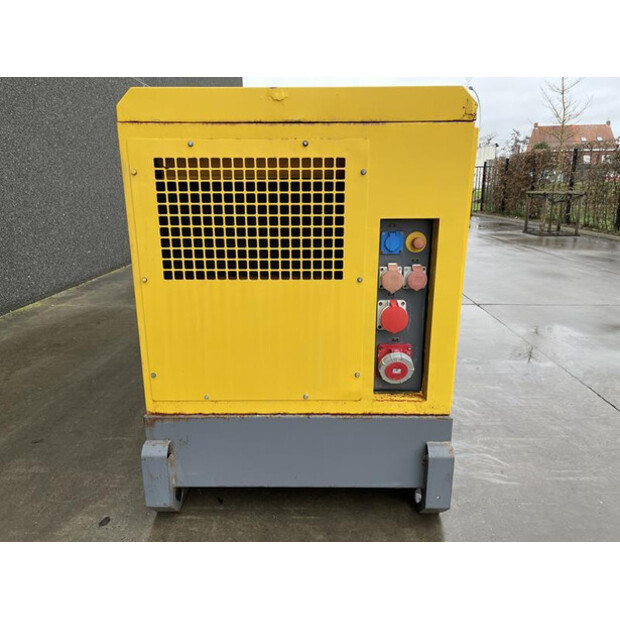 2011 Atlas-Copco QAS 100-46024300