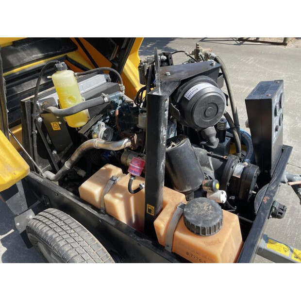 2015 Kaeser M 20-46024777