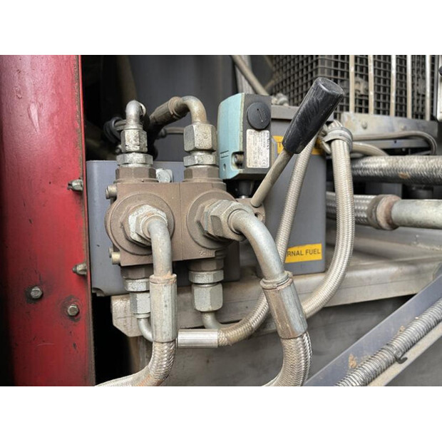 2016 Atlas-Copco XRV 946 CD-46025430