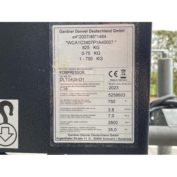 2023 كومبير C 38-46025436