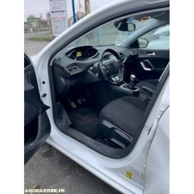 2015 Peugeot 308-46039217
