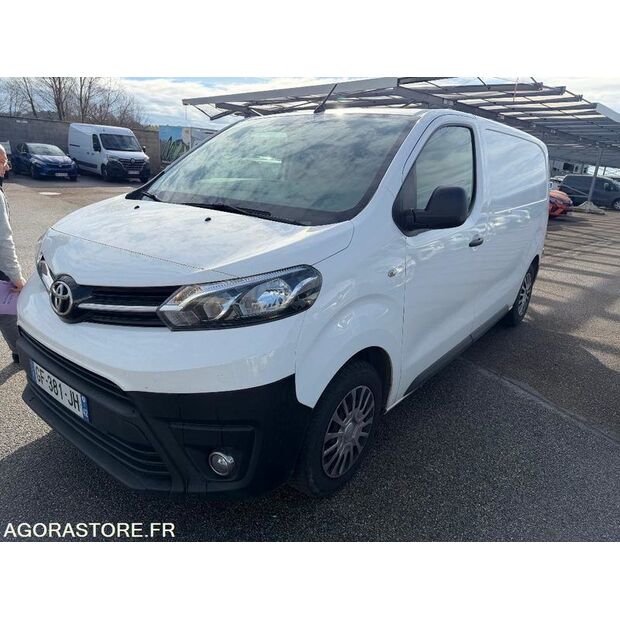 2022 Toyota PROACE-46039240