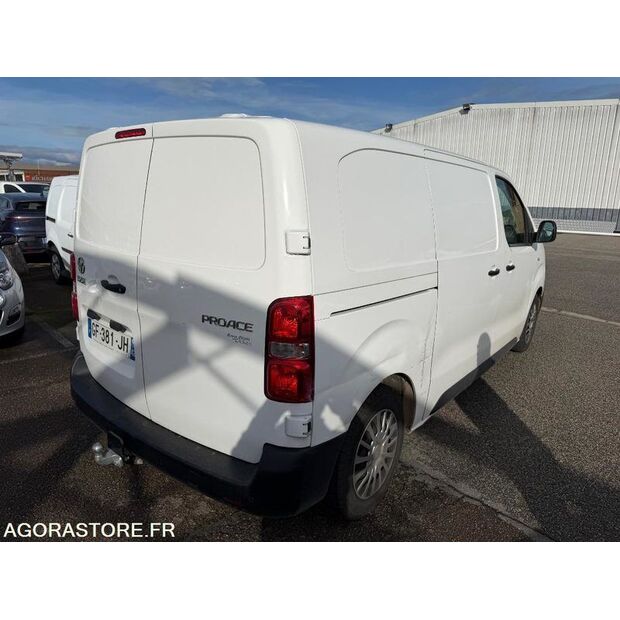 2022 Toyota PROACE-46039242