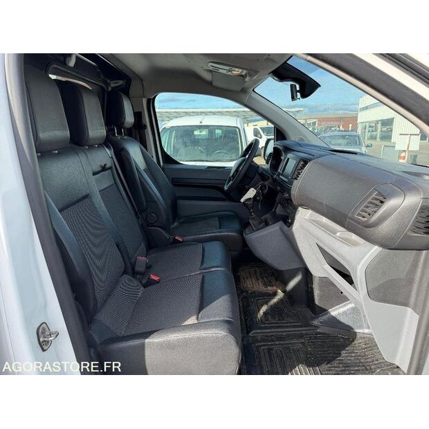 2022 Toyota PROACE-46039244