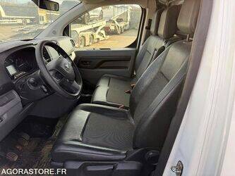 2022-toyota-proace-1432902-46039245