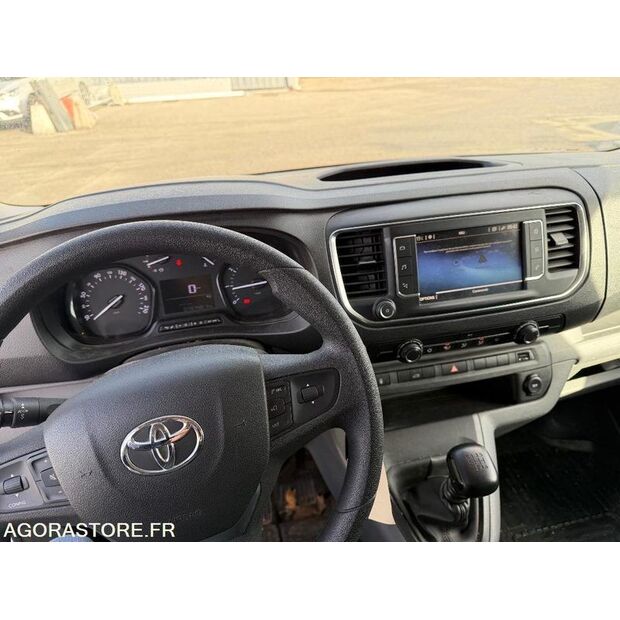 2022 Toyota PROACE-46039246