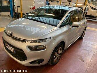 2015-citroen-c4-1432923-46039452