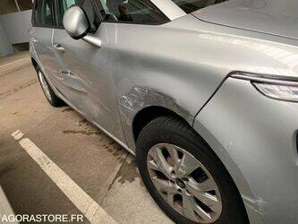 2015-citroen-c4-1432923-46039461