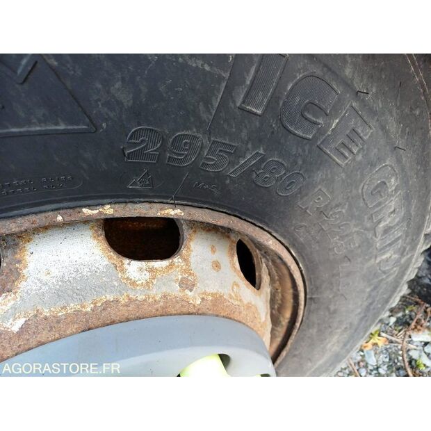 2011 Mercedes-Benz INTOURO-46039521