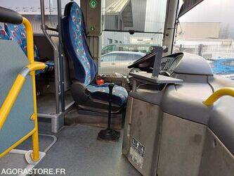 2011-mercedes-benz-intouro-1432929-46039525