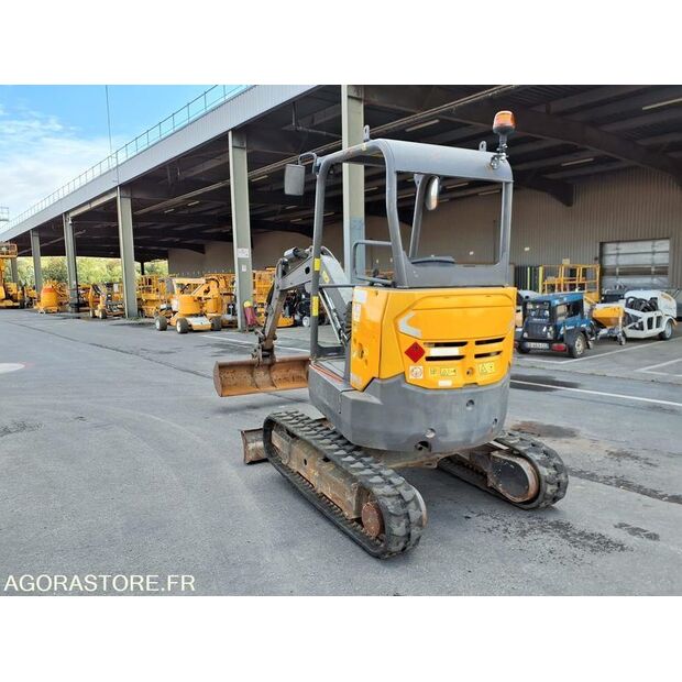 2017 Volvo ECR25D-46039563