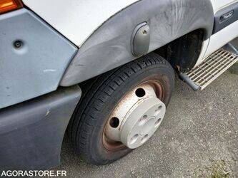 2008-renault-mascott-1432159-46039590