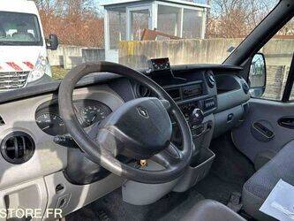 2010-renault-master-1432161-46039619