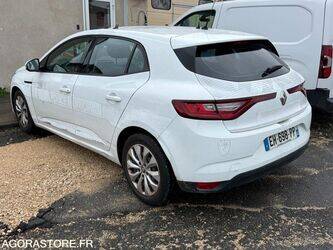 2016-renault-megane-1432215-46039820