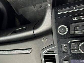 2016-renault-megane-1432215-46039828