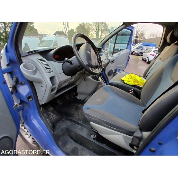 2010 Renault Trafic-46039953