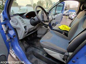 2010-renault-trafic-1432231-46039953