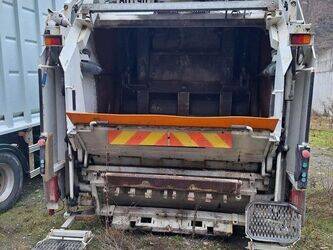 2010-iveco-260s33-46039961