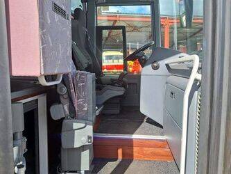 2010-van-hool-916-46040086