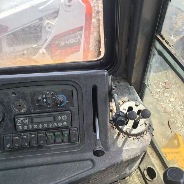 2024 ليوكونج CLG766A-46040109