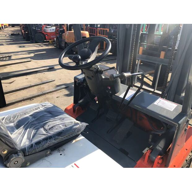 2024 HELI FD25-46040263