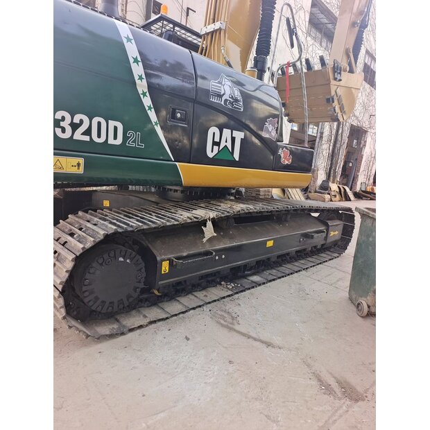 2024 Caterpillar 320D2L-46040402