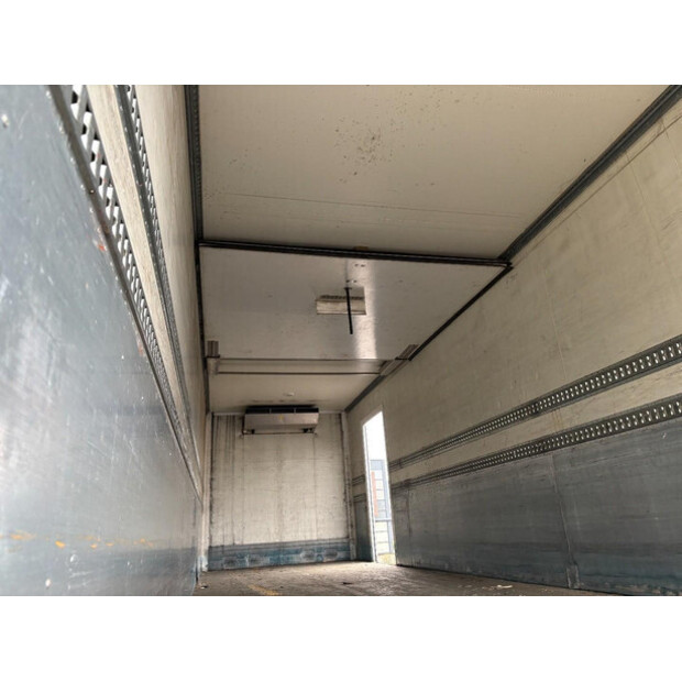 2012 فولفو FM-46040634