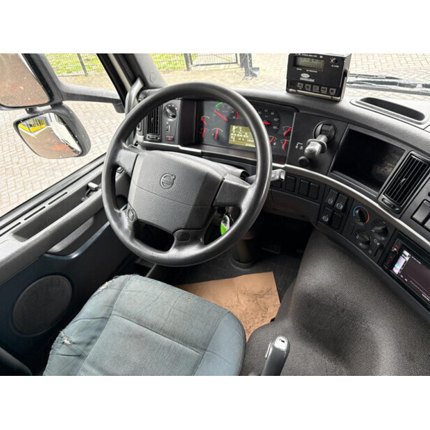 2012 فولفو FM-46040638