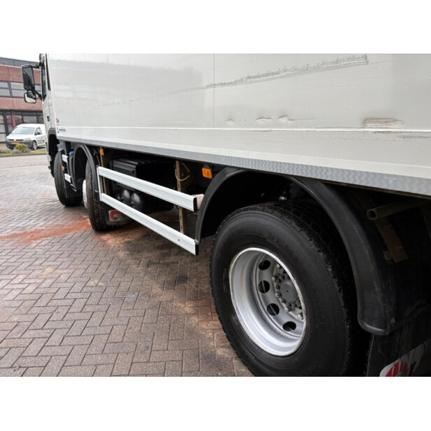 2012 فولفو FM-46040647