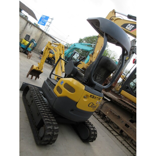 2025 Komatsu PC18MR-46041269