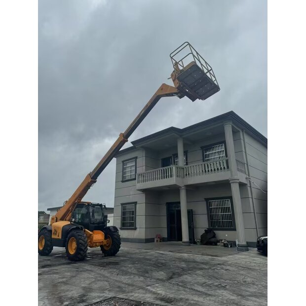 2023 JCB 535-9S-46041327