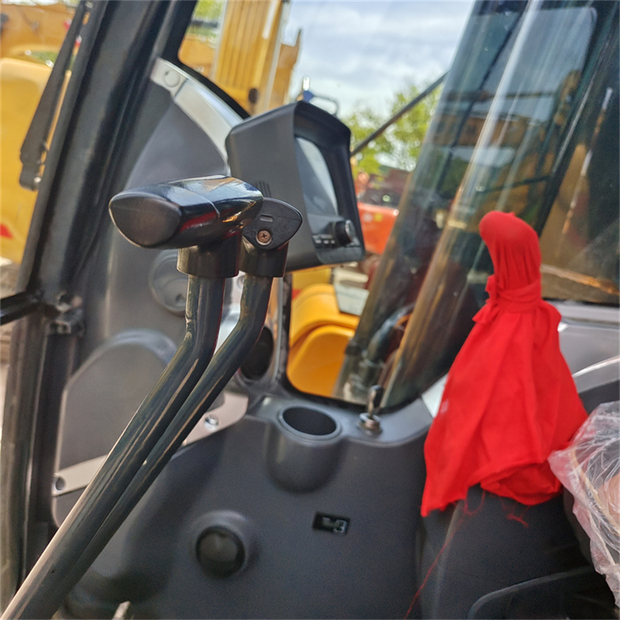 2025 هيونداي DH220LC-9-46041396