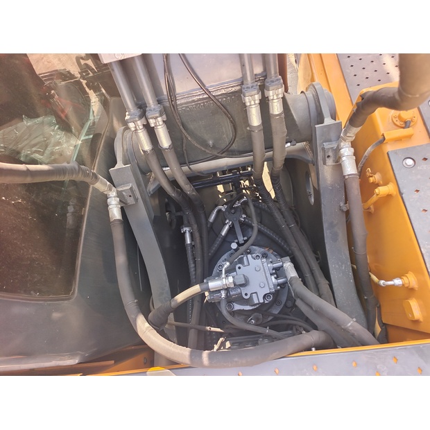 2024 هيونداي 305LC-9T-46041451