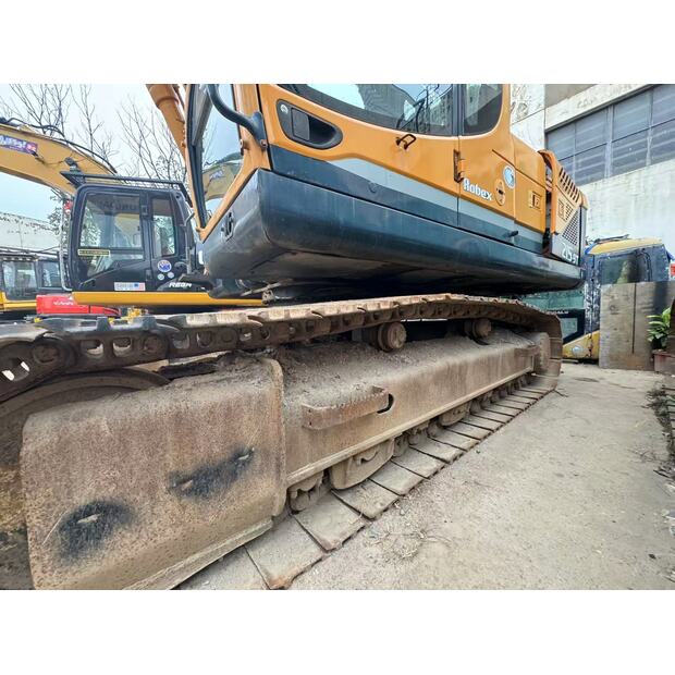 2025 Hyundai 215LC-9-46041492
